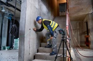 Bosch Professional GCL 2-50 G Lazer + RM10 Tutucu