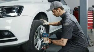 Bosch Professional GDS 18V-400 2 x 5.0Ah Çift Akülü Darbeli Somun Sıkma Makinesi